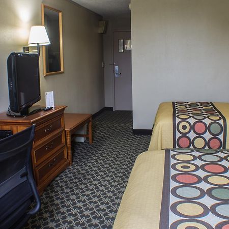 Super 8 By Wyndham Erie/I 90 Kearsarge Exterior foto